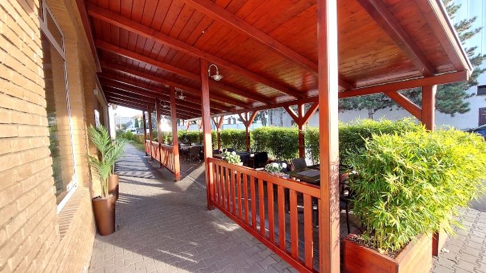 terasa re&scaron;taur&aacute;cie